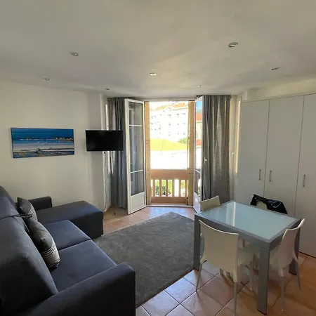 Henry Bennet Apartment Menton